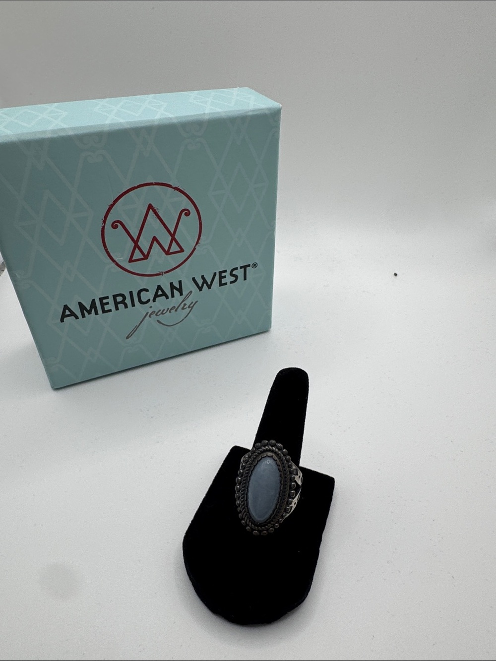 American West Silver-Tone Oval Ring with Gray Center